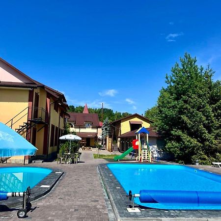 Sadyba Magnat Hotel Dilyatyn Dış mekan fotoğraf