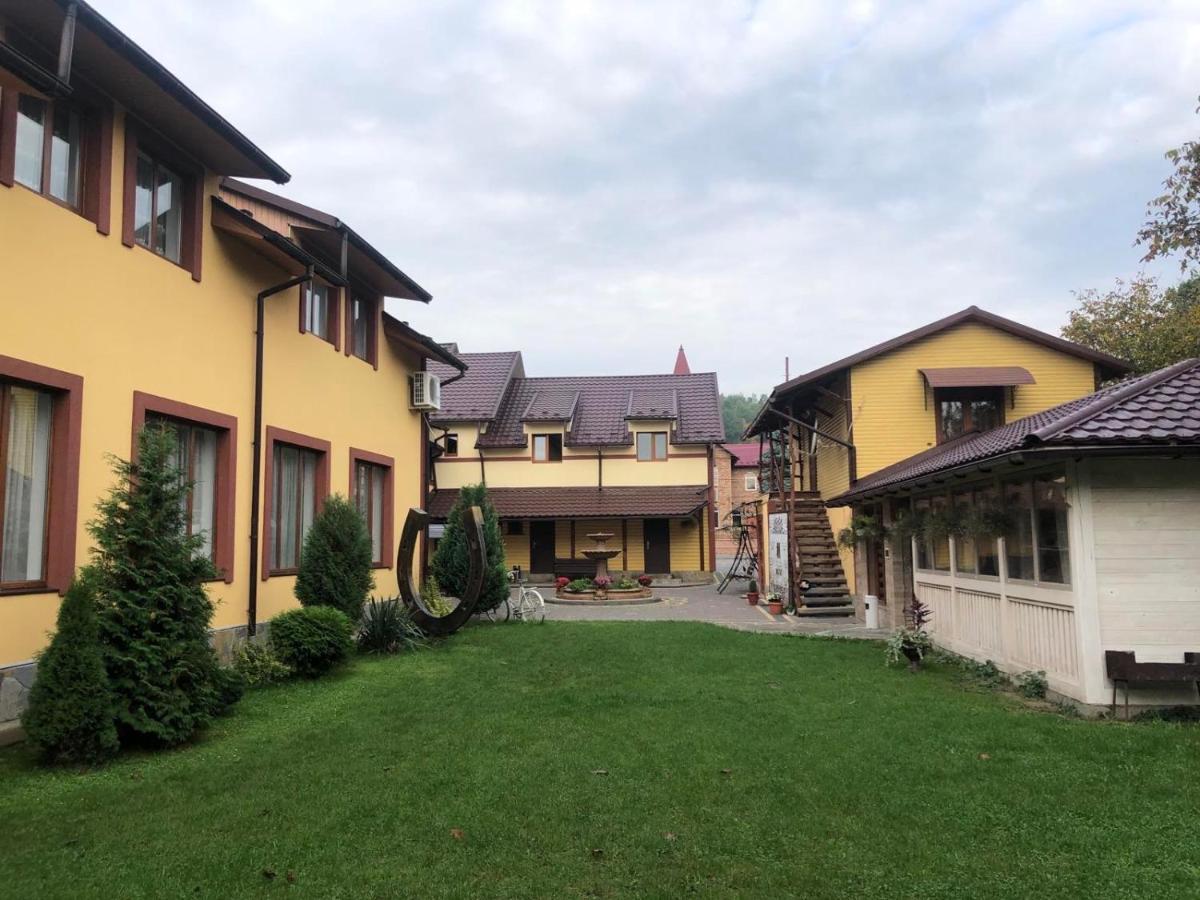 Sadyba Magnat Hotel Dilyatyn Dış mekan fotoğraf