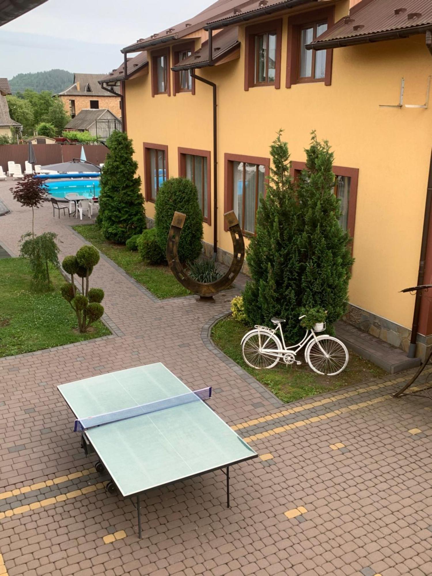 Sadyba Magnat Hotel Dilyatyn Dış mekan fotoğraf