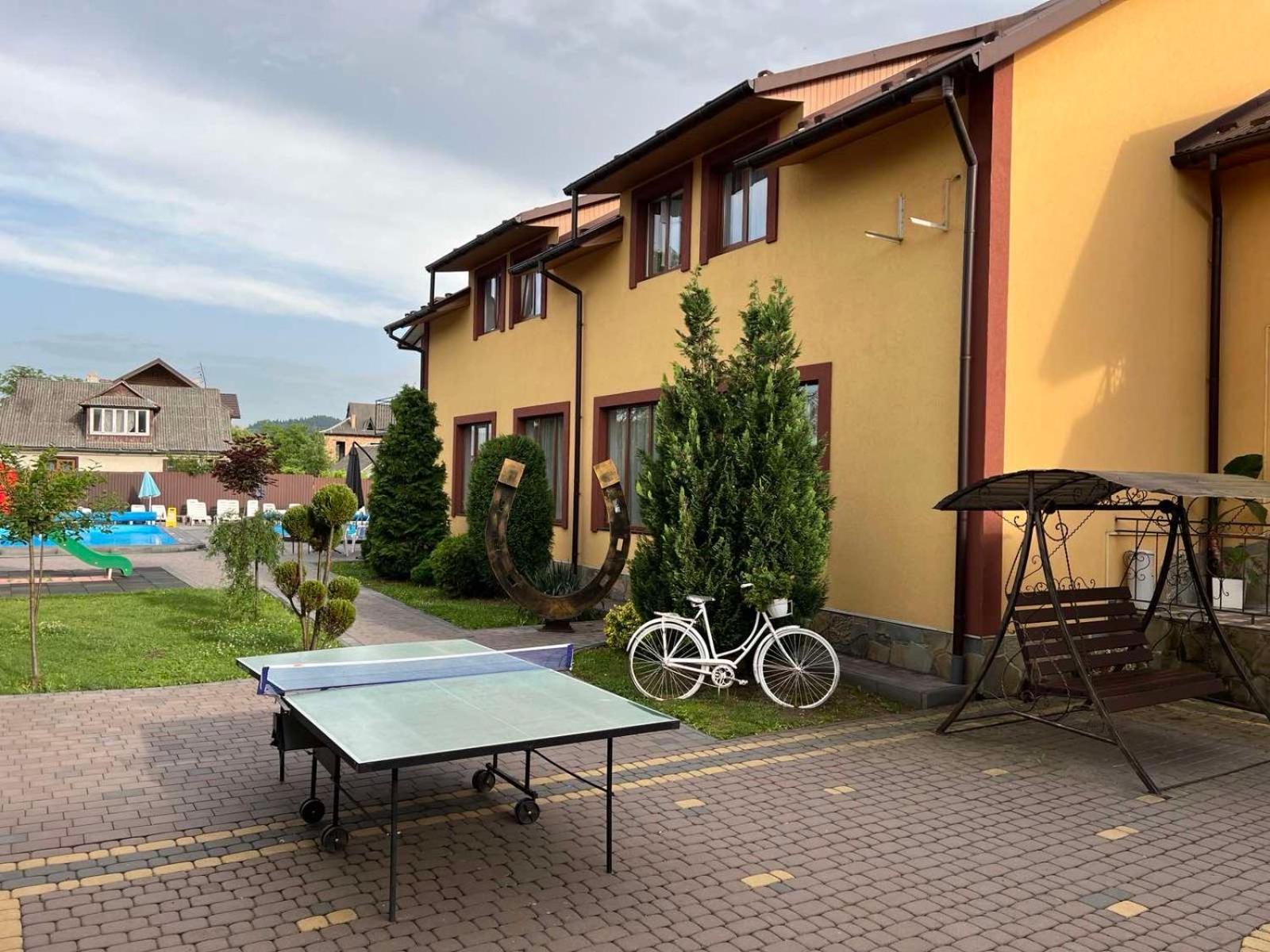 Sadyba Magnat Hotel Dilyatyn Dış mekan fotoğraf